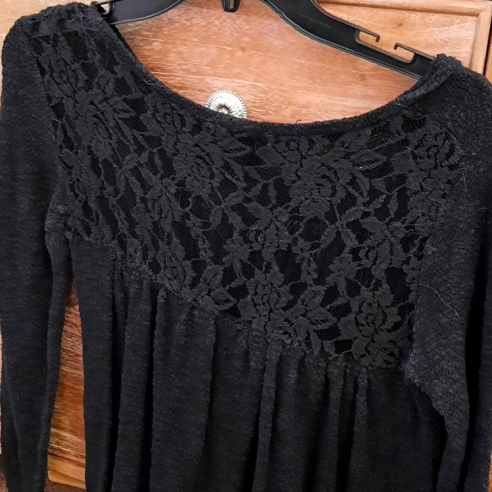 American Eagle Lacy Top